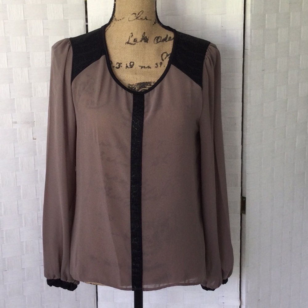 Millibon Woman’s Sheer Blouse size M color brown & black. #282